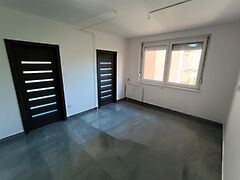 Eladó lakás Debrecen, Újkert