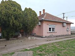 Eladó ház Abony