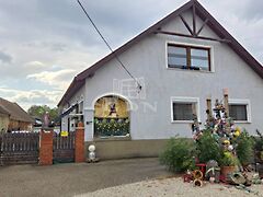 Eladó ház Szakony