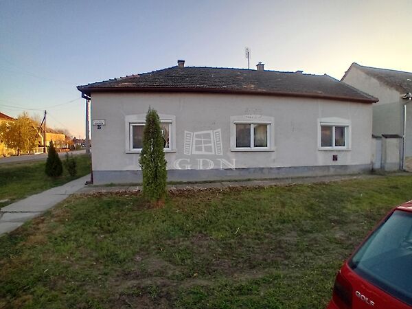 Eladó ház Hajós