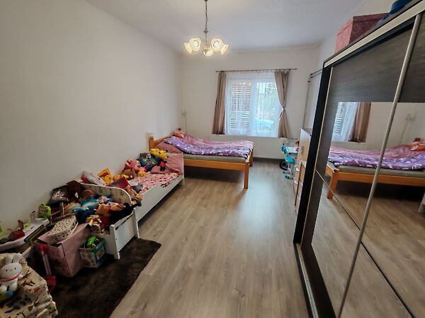 Eladó ház Bakonysárkány