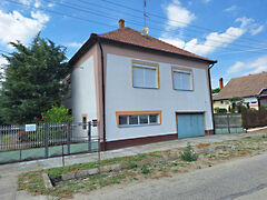 Eladó ház Baks