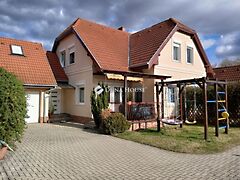 Eladó ház Lajosmizse
