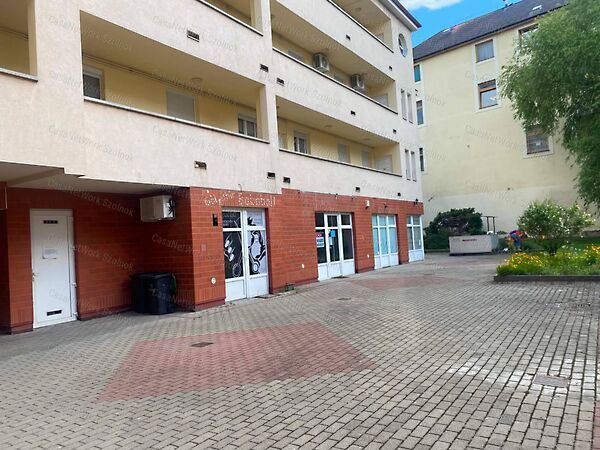 Kiadó üzleti Szolnok, Belváros