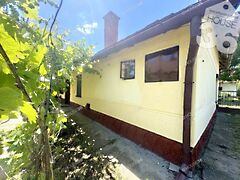Eladó ház Tiszaug