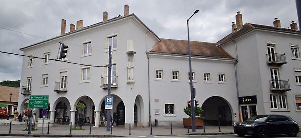 Eladó lakás Esztergom