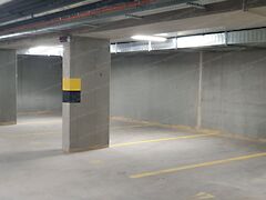 Kiadó garázs Győr, Belváros