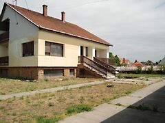 Eladó ház Taksony