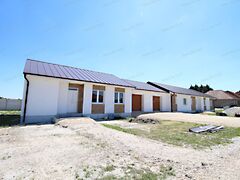Eladó ház Dunaszeg