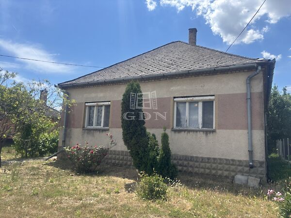 Eladó ház Bőny
