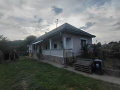 Eladó ház Zsujta