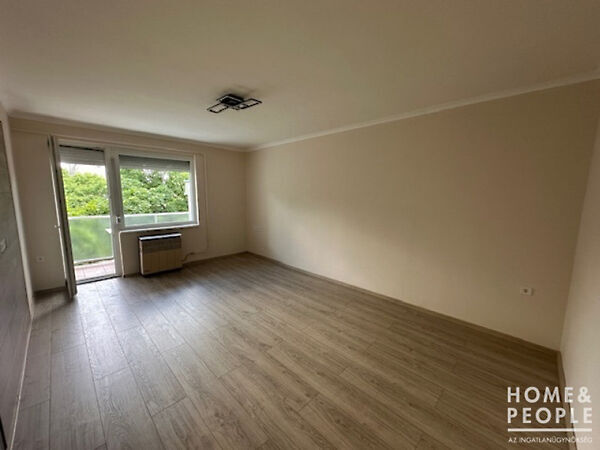 Eladó lakás Makó