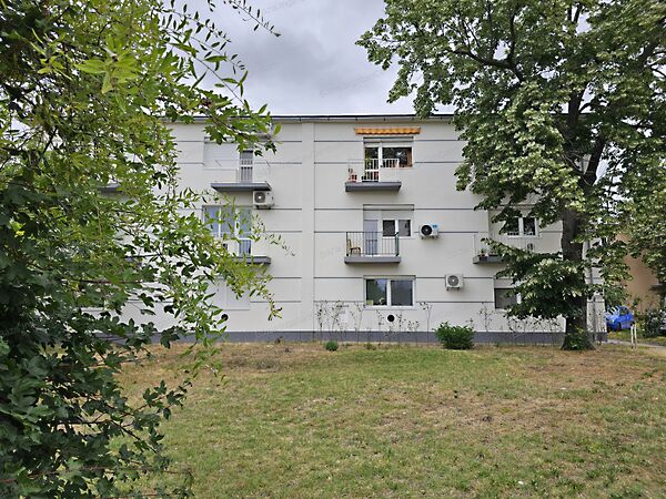Eladó lakás Kiskőrös, Városközpont