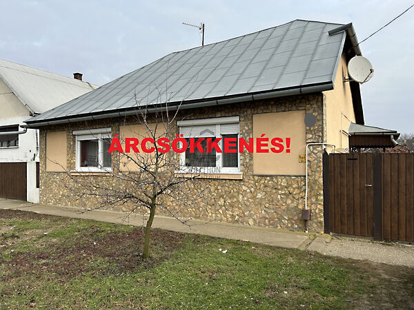 Eladó ház Mándok