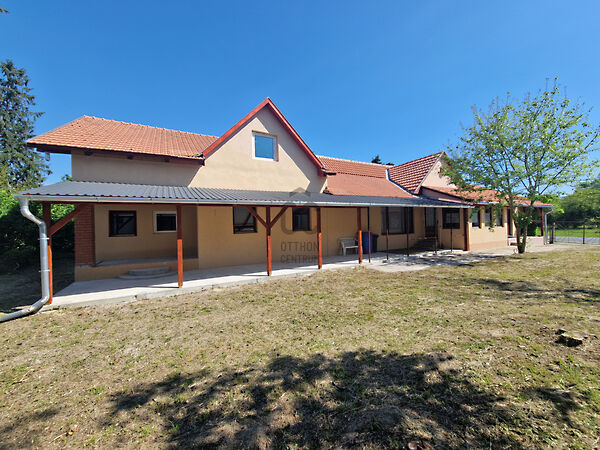 Eladó ház Csákány