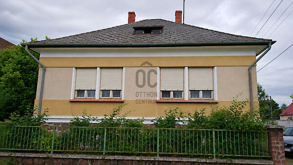 Eladó ház Csepreg