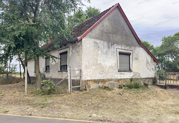 Eladó ház Mátételke