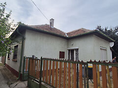 Eladó ház Tiszatenyő