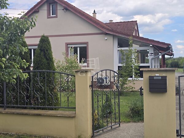 Eladó ház Csénye