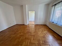 Eladó lakás Budaörs