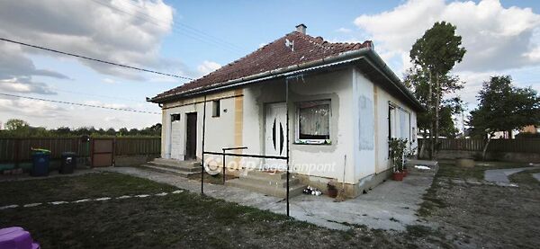 Eladó ház Nyírkáta