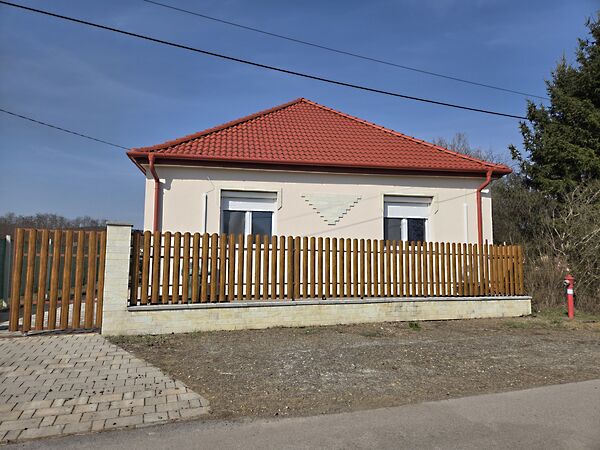 Eladó ház Szegi