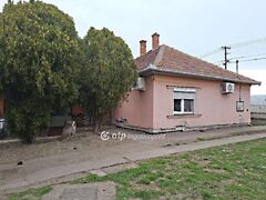 Eladó ház Abony