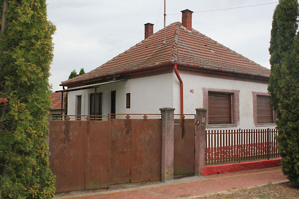 Eladó ház Vág