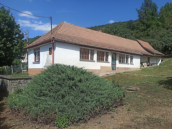 Eladó ház Pilisszentlászló