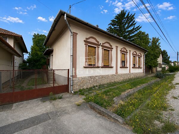Eladó ház Biatorbágy