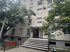 Eladó lakás Szekszárd