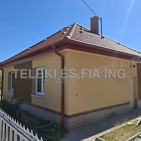 Eladó ház Mikebuda