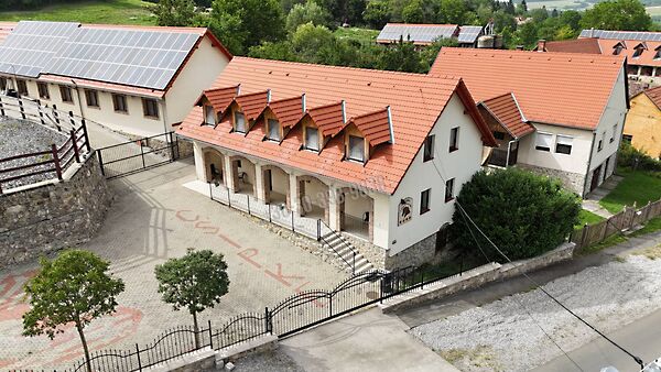 Eladó üzleti Orfű