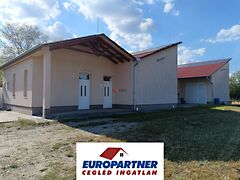 Eladó ipari Dánszentmiklós