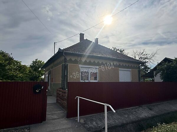 Eladó ház Sárrétudvari