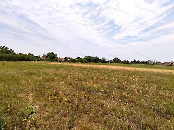 Eladó földterület Szolnok, Szandaszőlős