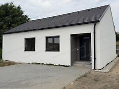 Eladó ház Tatabánya, Kertváros