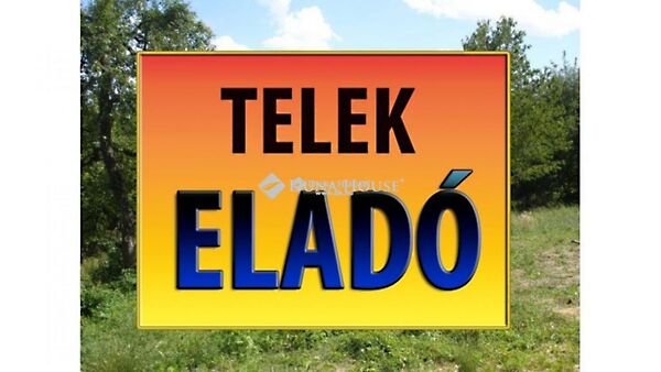 Eladó földterület Szakadát