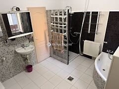 Eladó lakás Nagykőrös