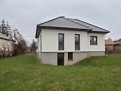 Eladó ház Bakonyszentlászló