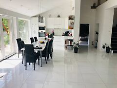 Eladó ház Abda