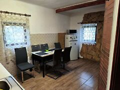 Eladó ház Győrszemere