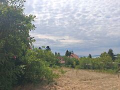 Eladó földterület Balatonakali