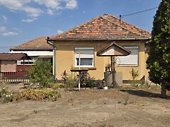 Eladó ház Kisszállás