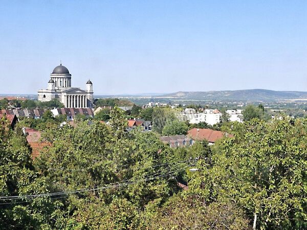Eladó ház Esztergom