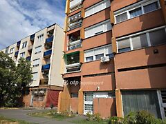 Eladó lakás Hatvan