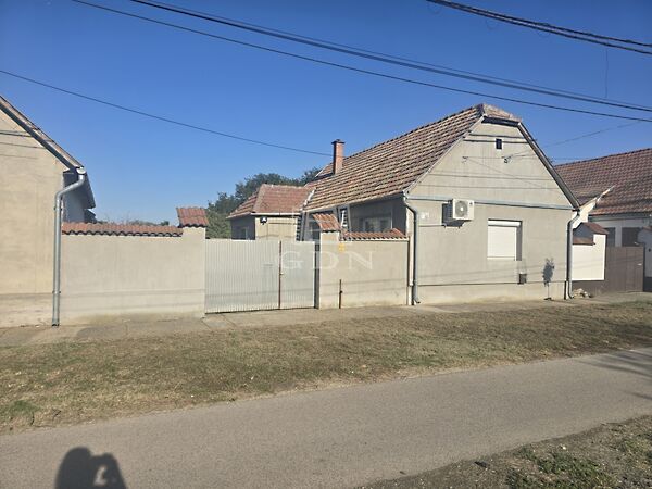 Eladó ház Bácsborsód