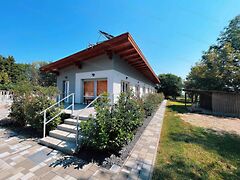 Eladó üzleti Balatonalmádi
