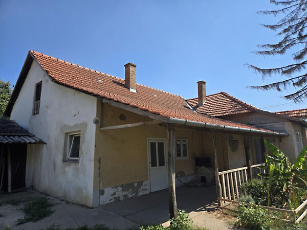 Eladó ház Csongrád