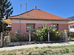 Eladó ház Csolnok